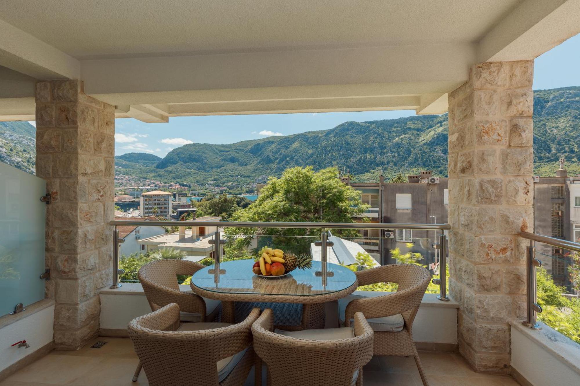 Apartments Los Olivos Kotor Exterior foto